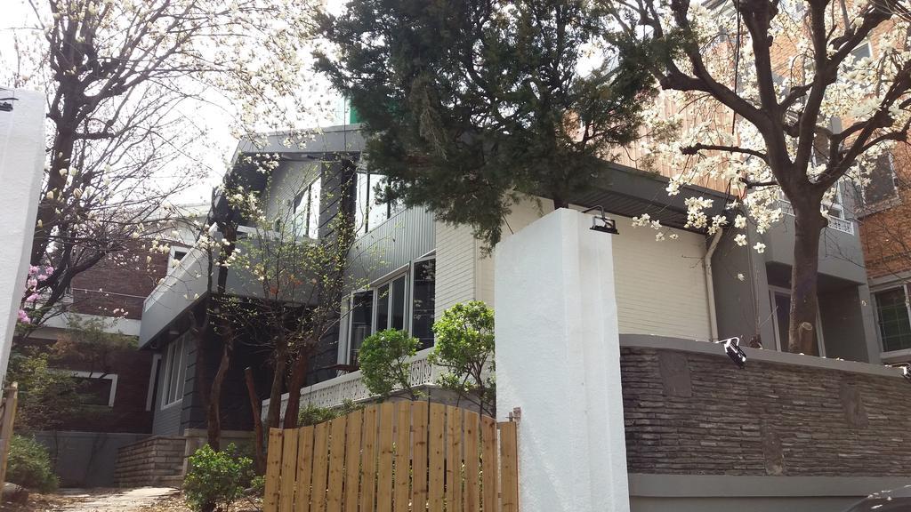 Naru Guesthouse Seoul Bagian luar foto